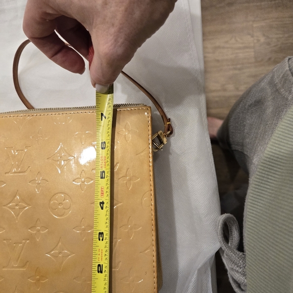 LOUIS VUITTON Monogram Vernis Mott - Picture 13 of 15